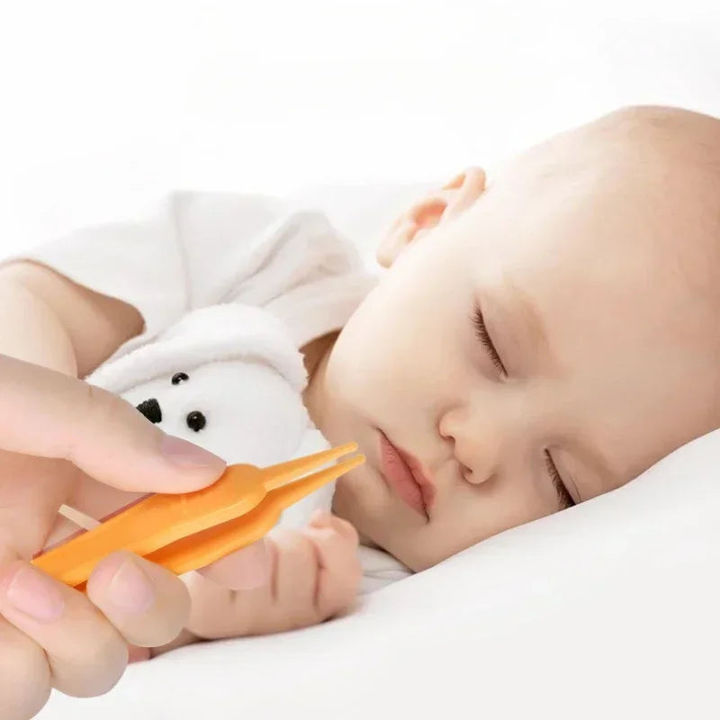 Baby Plastic Tweezers Nose Cleaner Tool