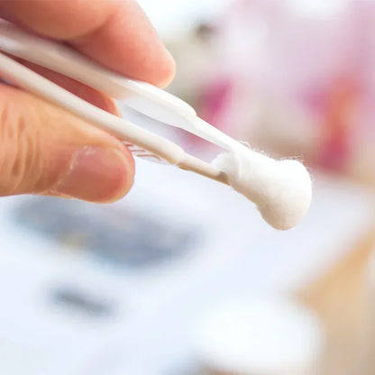 Baby Plastic Tweezers Nose Cleaner Tool